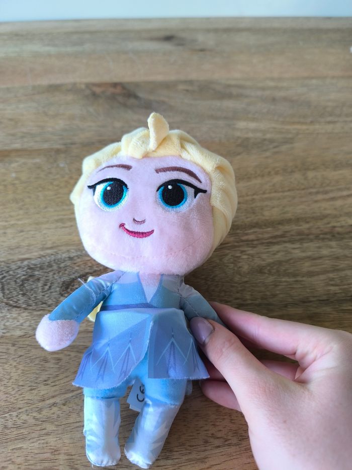 Lot peluches la reine des neiges - photo numéro 4