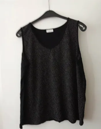 Débardeur femme ⭐ très bon état ⭐ Taille 50-52 ⭐ C&A
