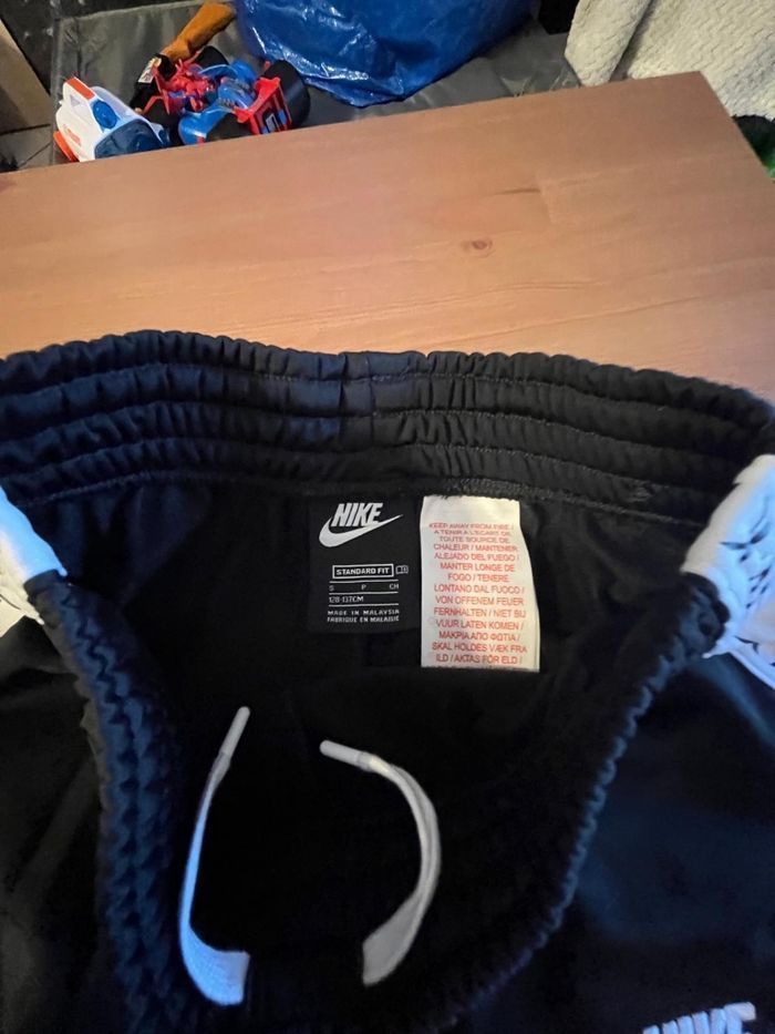 NEUF!!!! (non portés) 🥰😍🤩SUPERBE survêtement MIXTE 8 ans NIKE (prix ferme)⚘️⚘️🤩🤩 - photo numéro 6