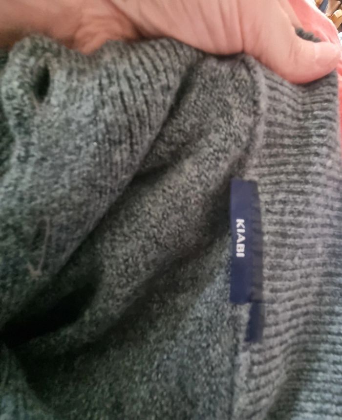 Robe pull en laine kaki avec bouton décoratifs devant 52 54 kiabi neuve jamais portée sans étiquette - photo numéro 2