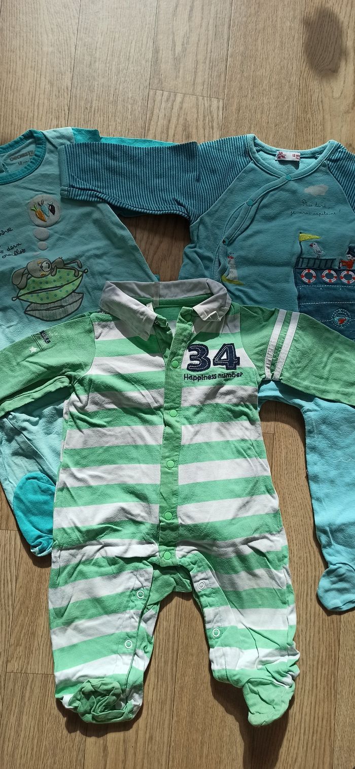 Lot jyjamas 12 mois