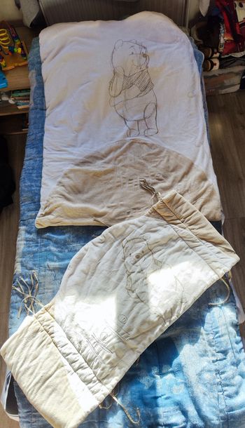 Tour de lit et couverture Winnie l'ourson 