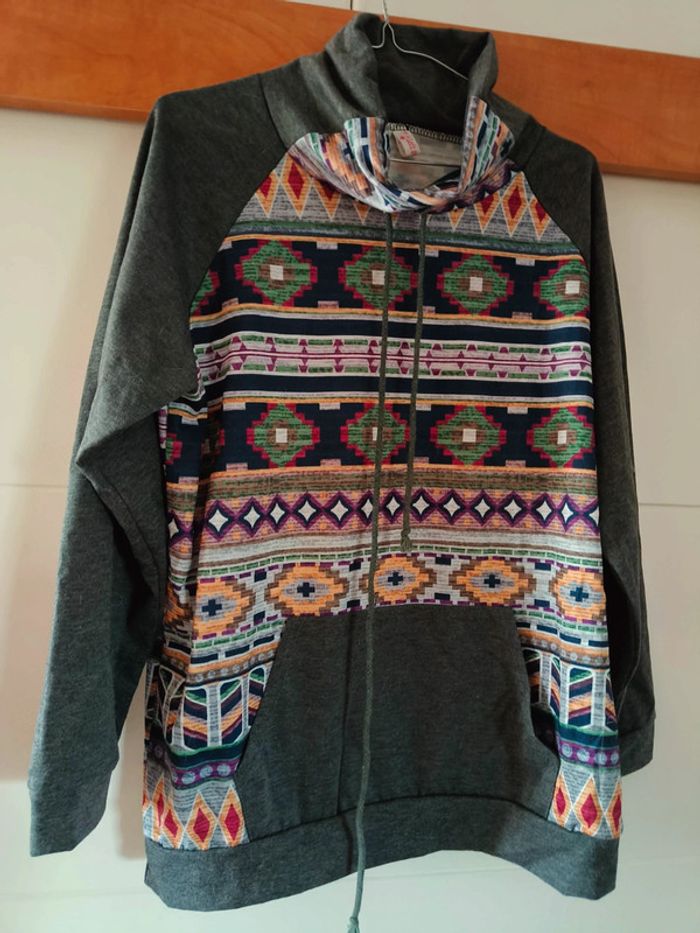 Sweat fin col large montant aztèque boule - photo numéro 6