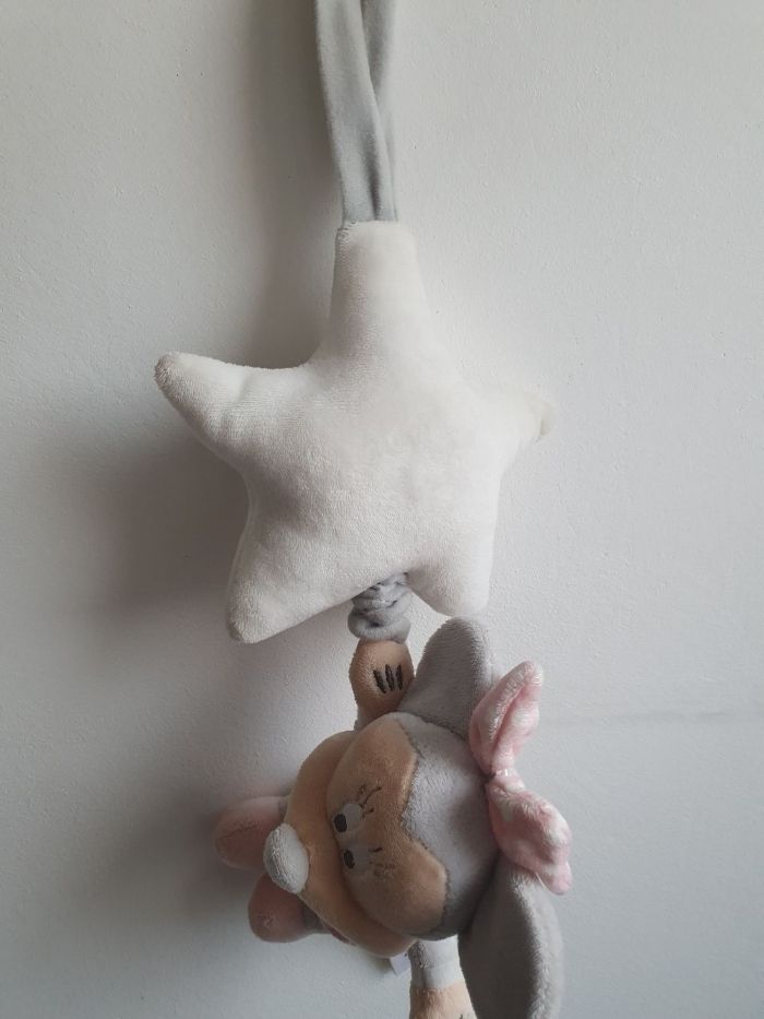 Doudou peluche  musicale  Minnie Disney - photo numéro 4