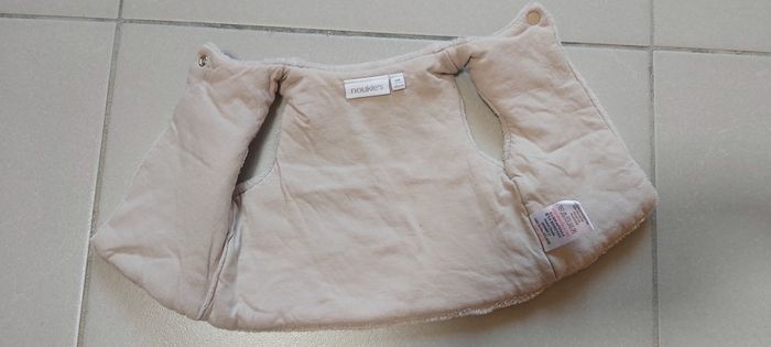 Gilet sans manche 6 mois - photo numéro 6