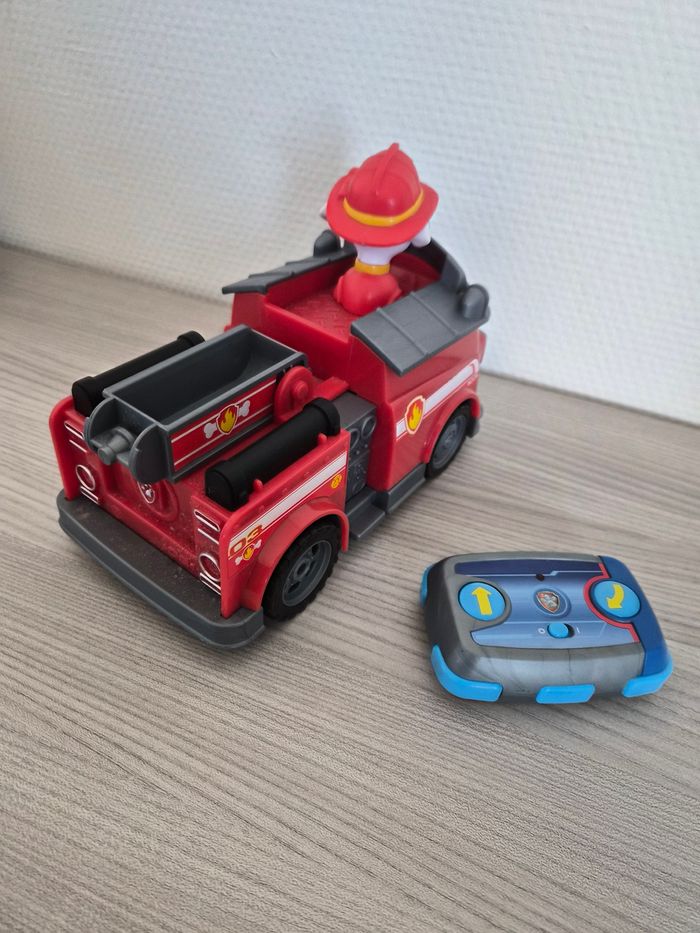 Voiture telecommandee pat patrouille - photo numéro 2