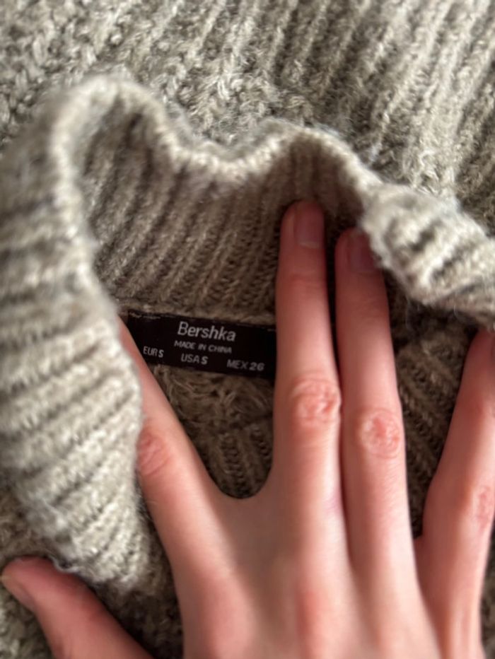 Pull en maille kaki Bershka - photo numéro 5