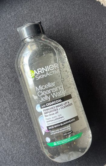 Skincare Garnier | gelée micellaire au charbon