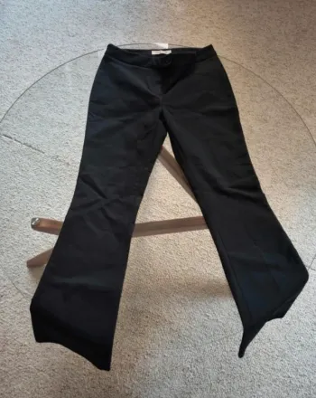 Pantalon de costume/ à pli noir (7/8 forme flare)