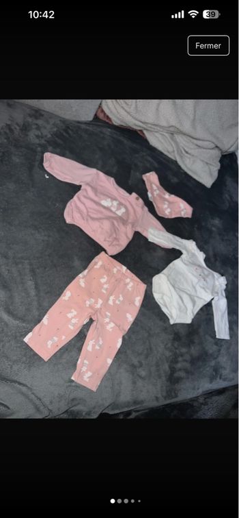 Ensemble bodie + bas + pull + accessoire , porter 1 seule fois