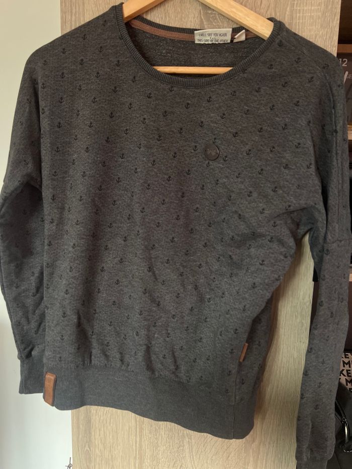 Pull gris noir