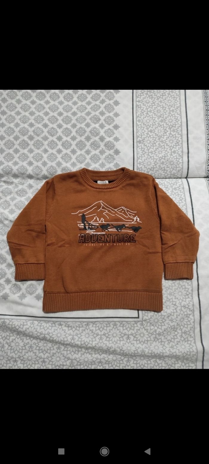 Beau Pull Chaud