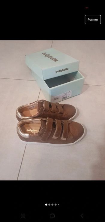 Chaussures neuves baby bottes 34