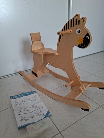 Cheval a bascule en bois