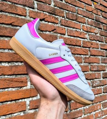 Baskets adidas samba blanche rose pointure 38 très bon état avec boîte