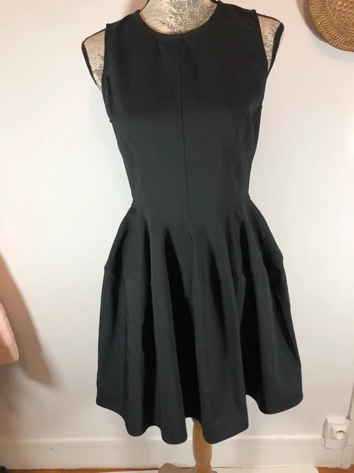 Robe noire Impérial - photo numéro 6