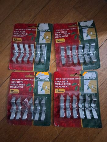 Lot d'attaches pour guirlandes électrique