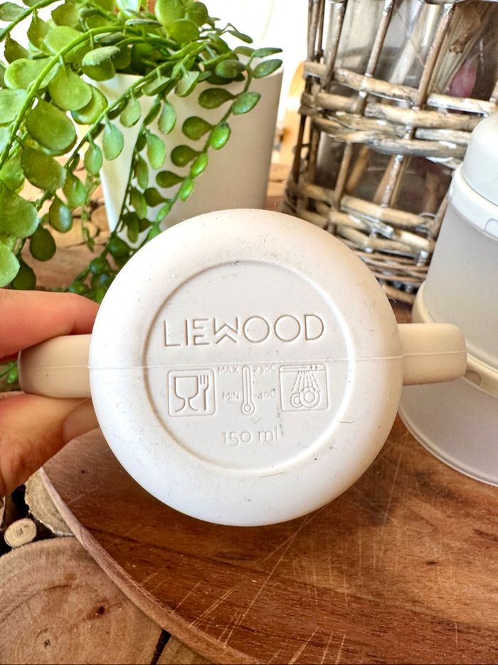 Gobelet Liewood + doseur poudre lait bébé beige panda éléphant - photo numéro 3