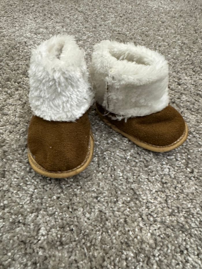 Paire de bottes pour bébé