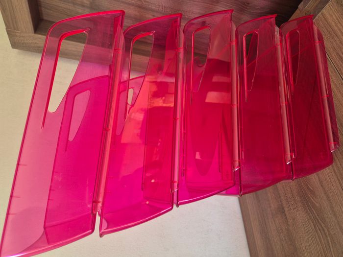 Lot de 5 bannettes empilables couleur rose vif - photo numéro 3
