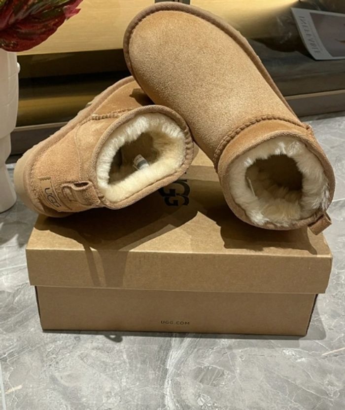 Ugg mini bottes - photo numéro 6
