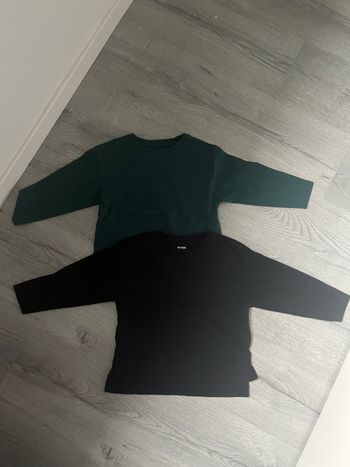 Lot de 2 t shirts à manches longues noir et bleu fille 3 ans