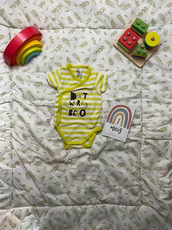 body manches courtes vert et blanc 1 mois orchestra ouverture devant