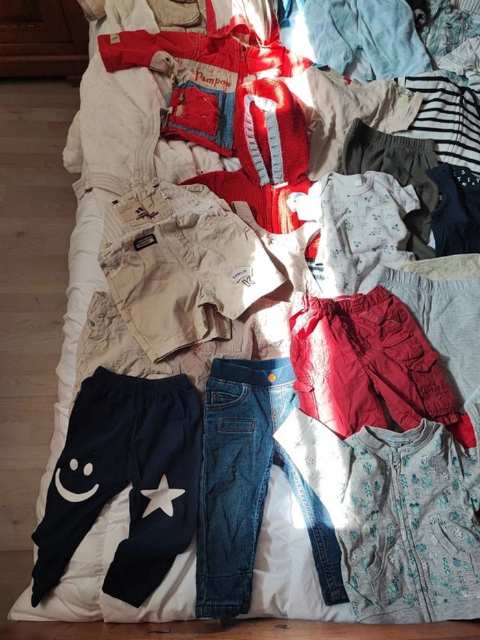 Lot d'une quarantaine de vêtements en 6 mois 2 ème partie - photo numéro 2