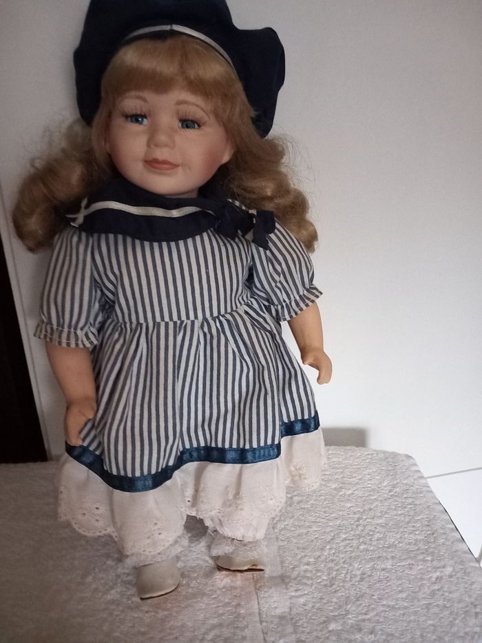 Poupée porcelaine poupée porce