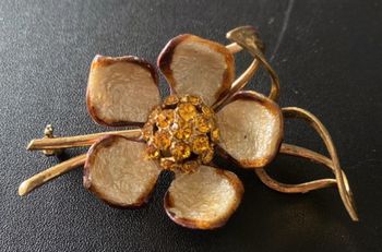 Broche fleur vintage