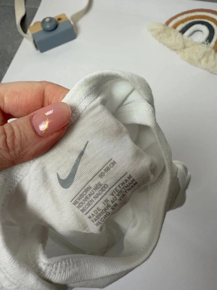 Body bébé Nike courtes manches unisexe taille 50-56 cm, 1 mois - photo numéro 2