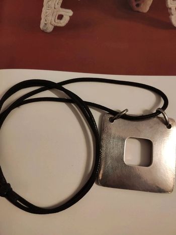 Pendentif Ubu Paris