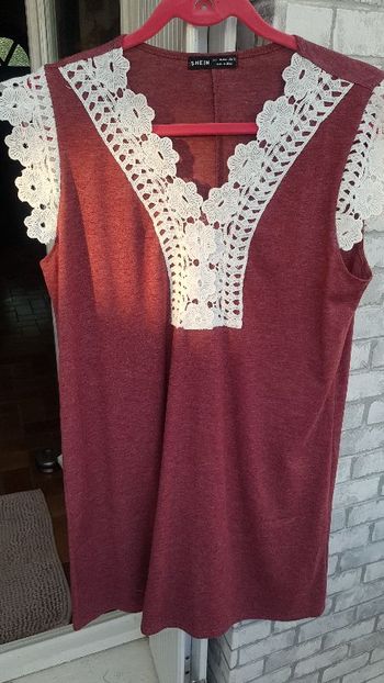 robe mi-longue bordeaux macramé