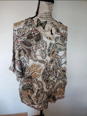 Superbe Blouse colorée de taille 44