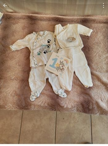 2 pyjama taille 1 mois