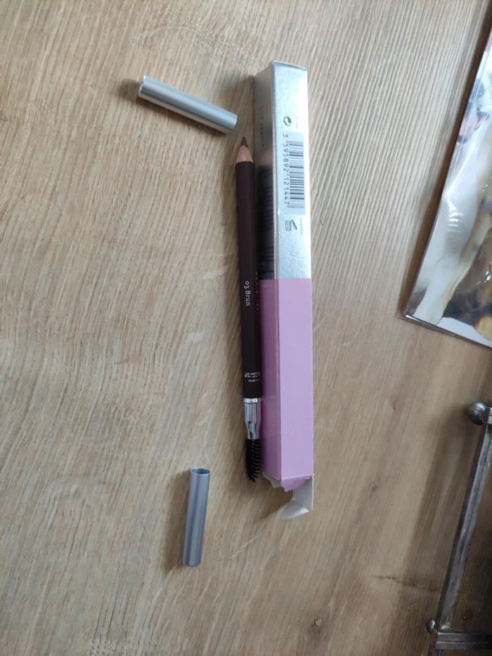 Crayon à sourcils brun T.LeClerc