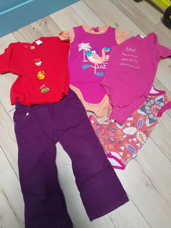 Lot pour fille de taille 24 mois