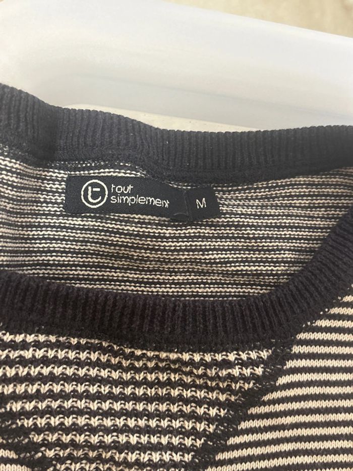 Pull taille 38 marque tout simplement - photo numéro 4