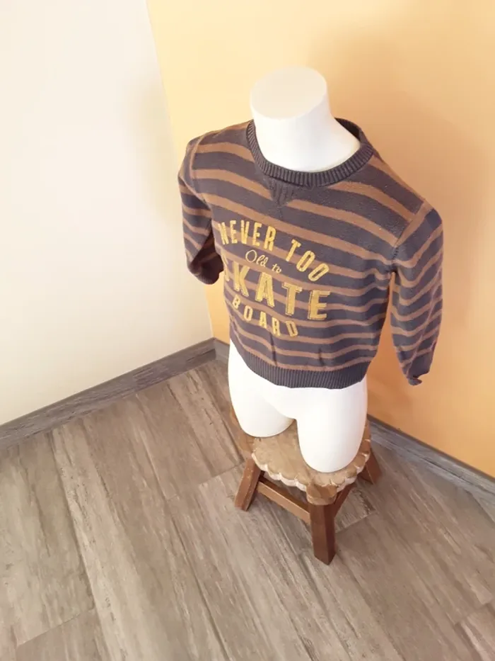 Pull 3 ans (96 cm) - photo numéro 8