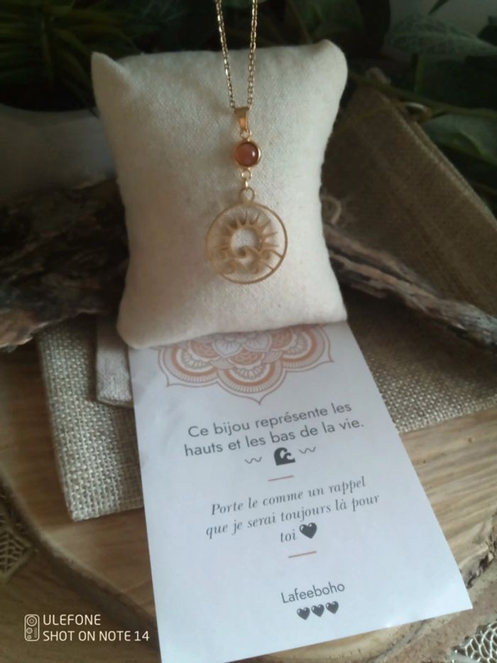 Collier vague de la vie, pierre du soleil + carte