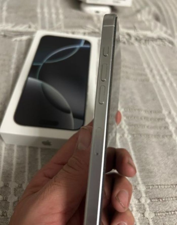 I p h o n e 16 pro max - photo numéro 4