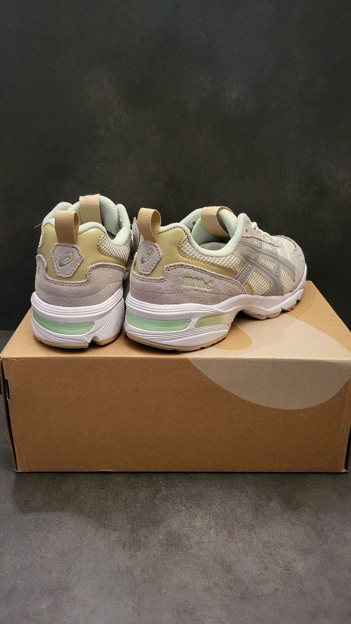 Asics Gel 1090v2 Cream Oyster Grey White Green - 1203A411100 - Unisex - Size : 37.5 🌈🌈 - photo numéro 5