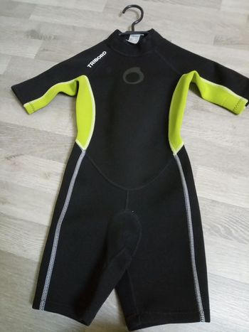 Combinaison tribord très bon état 8 ans