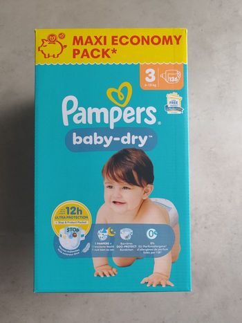Couches Pampers baby-dry