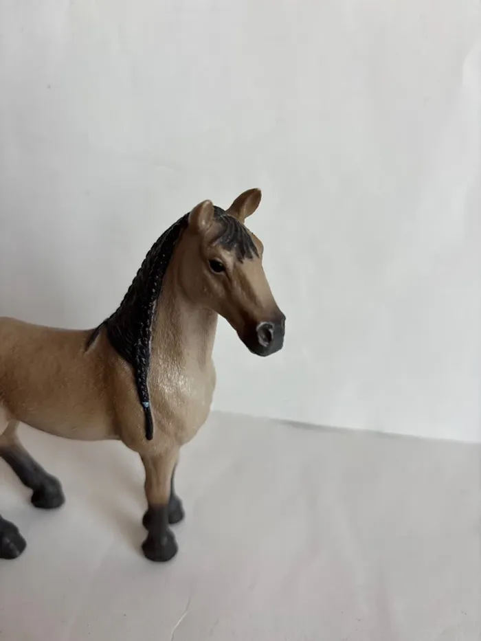 Figurine cheval Schleich - photo numéro 3