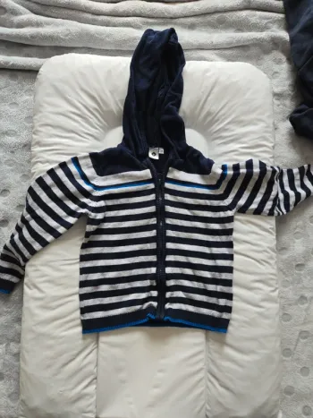 Gilet grain de blé taille 3 ans