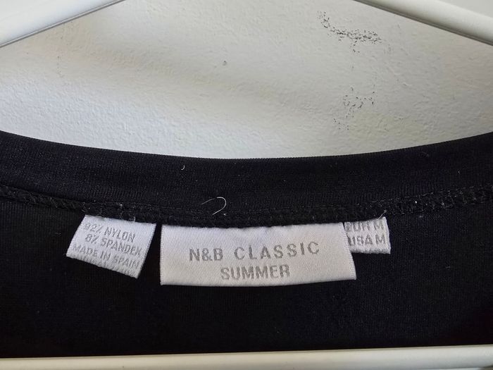 📌 Top / T-Shirt Nylon et Spandex N&B Classic - photo numéro 4