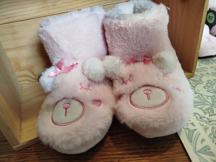 Chaussons fille petit Ourson P.28