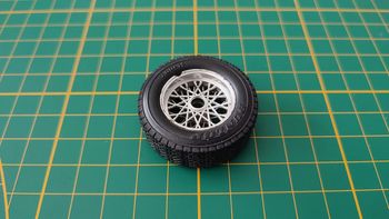 Roue seule pièce détachée miniature jaguar type E 1961 1/18 burago #B38