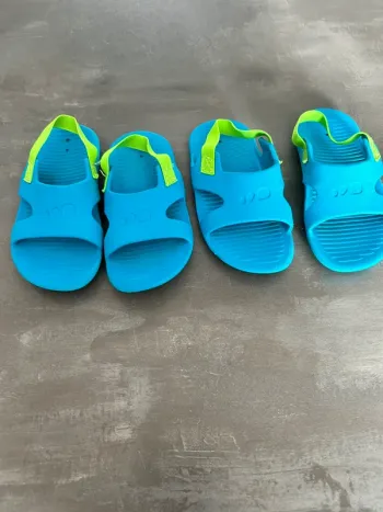 Tongs en plastique de plage décathlon